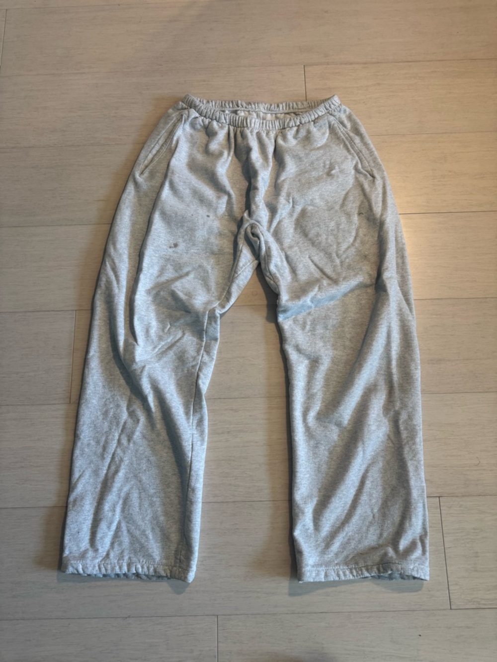 YZY Men's Gray Elastic-Waist Sweatpants “Size 1” - S/M